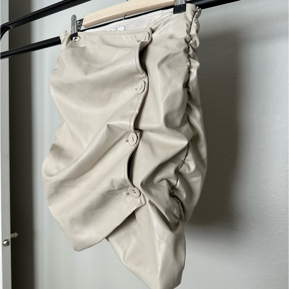Mulla | Mini Skirt - Picture 3 of 7